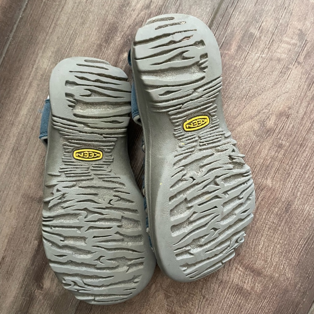 Keen Water Shoes - Picture 3 of 4